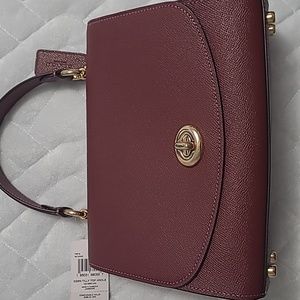NWOT Coach tilly top handle bag in wine color, comes with a crossbody strap